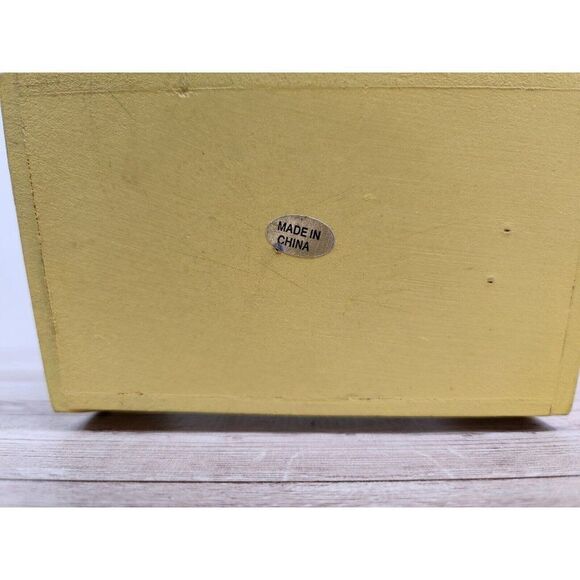 Robbie Ducky Garden Collection Bucket & Insect House Yellow Handle Wire Cage - Picture 5 of 15